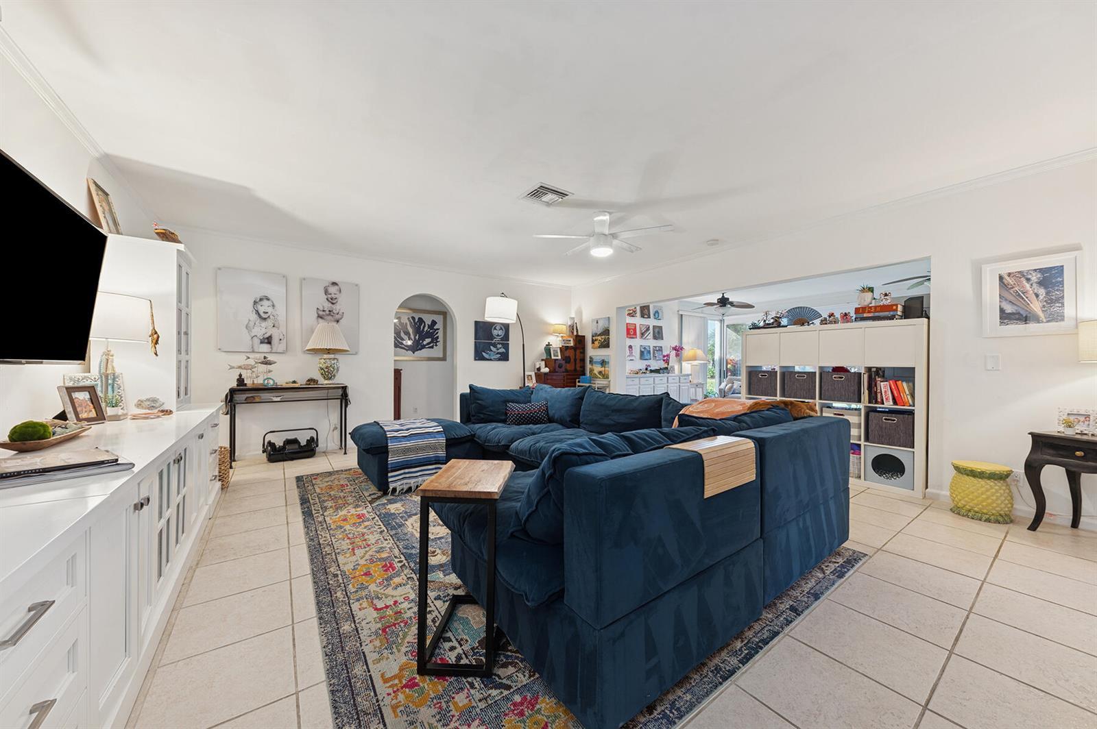 13 Fairway, Boynton Beach FL 33436 photo 2