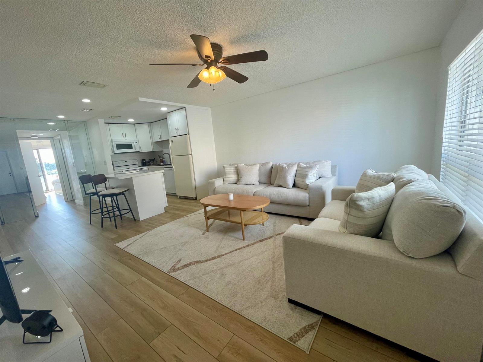 1100 Crystal Lake Drive # 207, Deerfield Beach FL 33064 photo 5