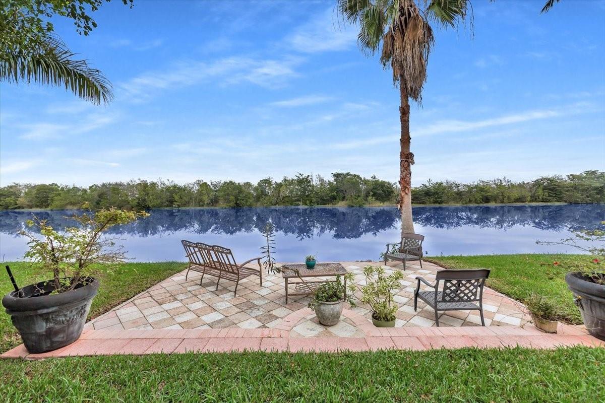 20231 NW 10th Street, Pembroke Pines FL 33029 photo 2