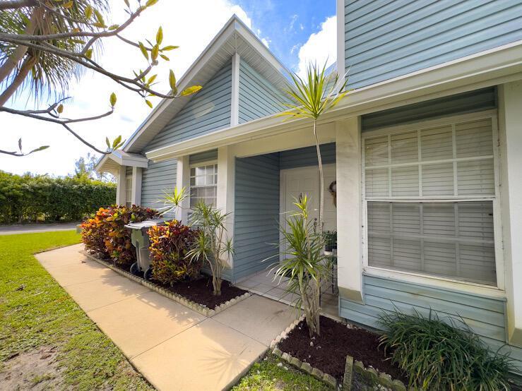 3851 Island Club Circle E, Lake Worth FL 33462 photo 2