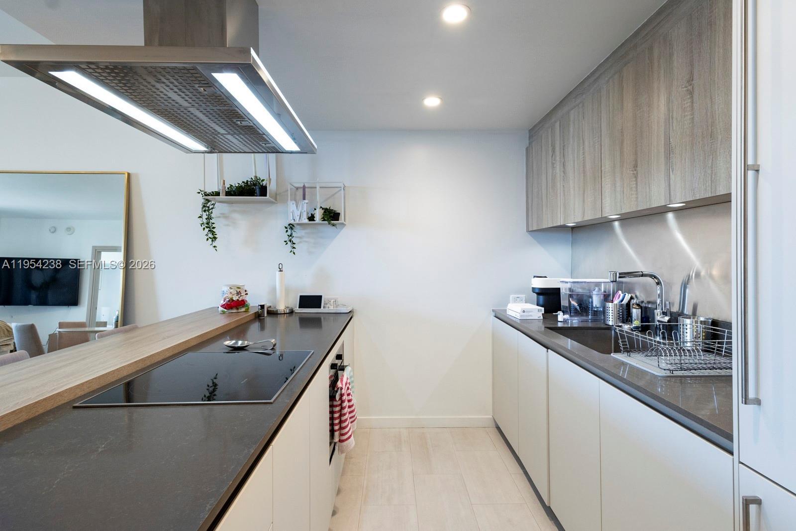 1000 Brickell Plz # 2411, Miami FL 33131 photo 4
