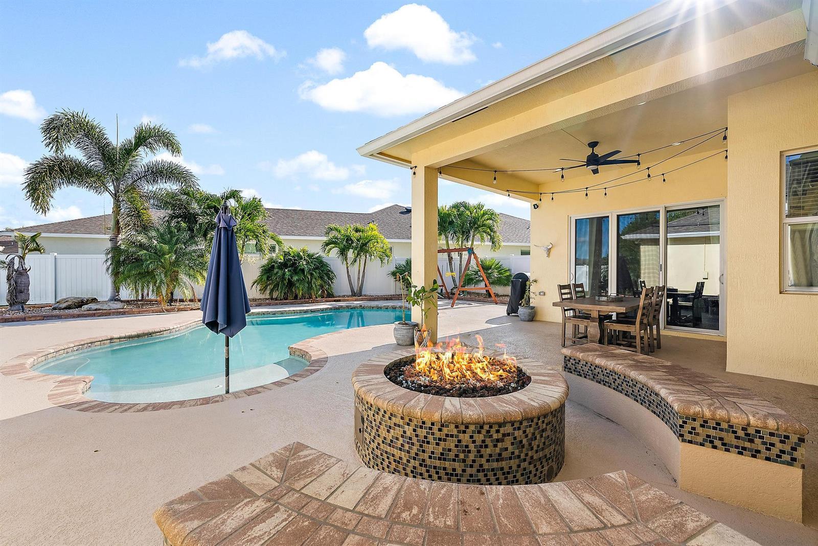 10352 SW Westlawn Boulevard, Port St. Lucie FL 34987 photo 2