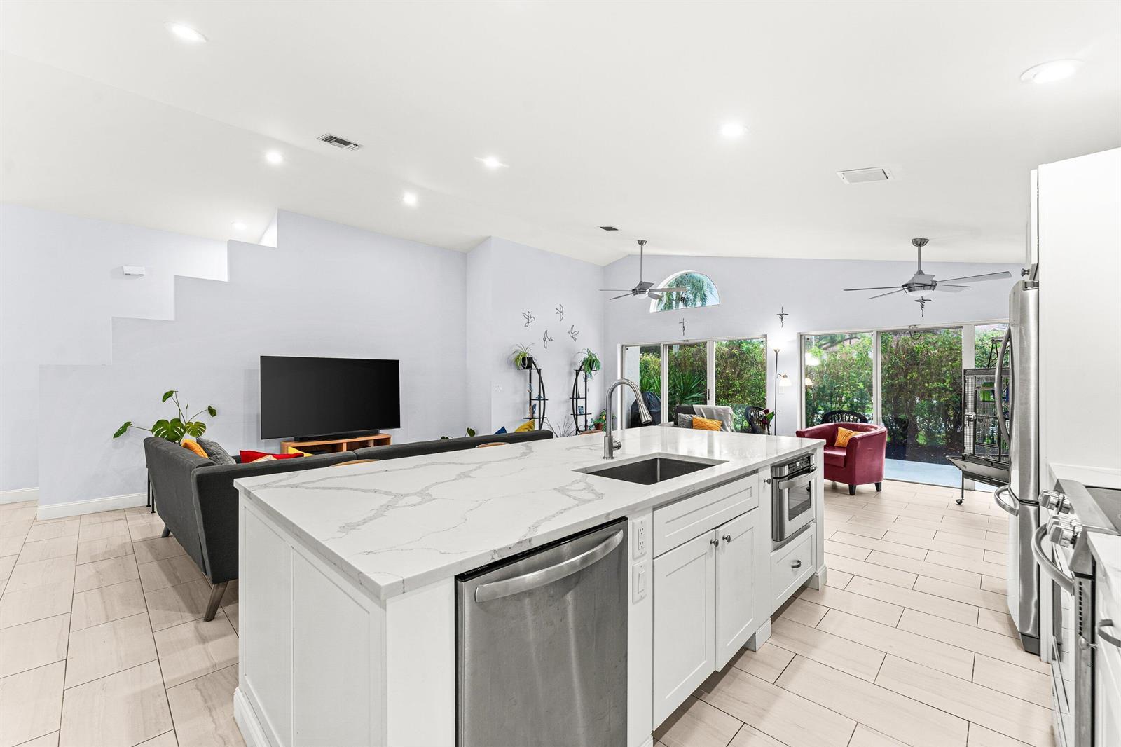 9702 Harbour Lake Circle, Boynton Beach FL 33437 photo 4