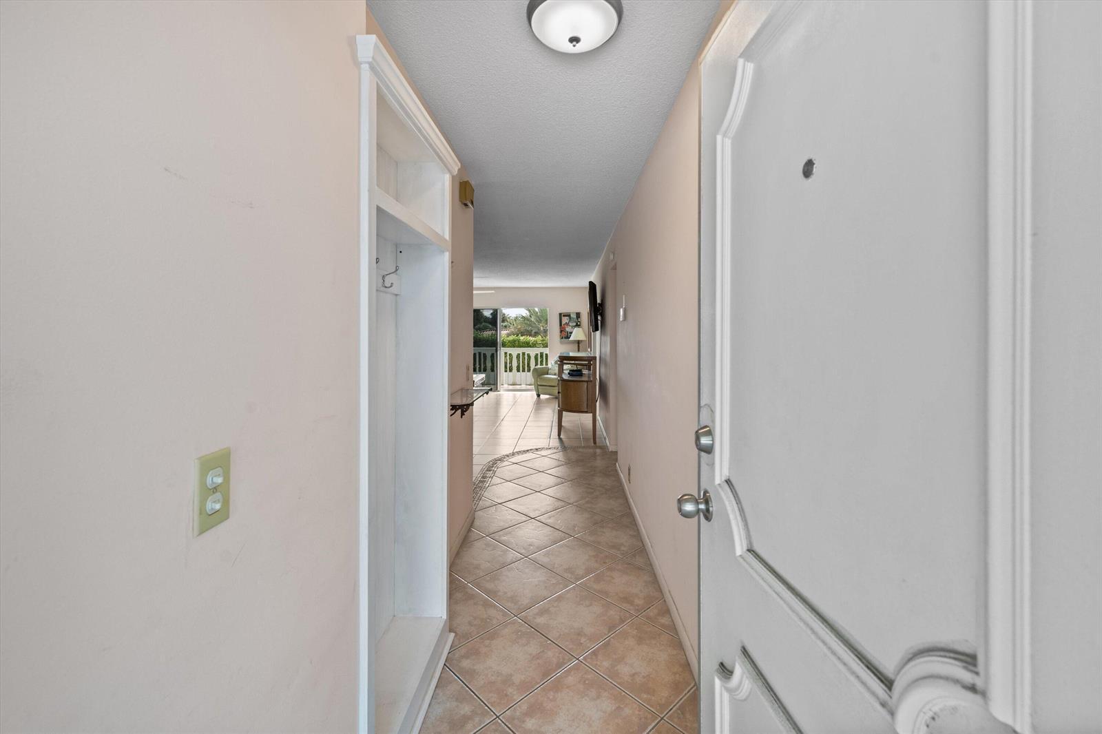 421 S Lakeside Drive # 10, FL 33460 photo 2