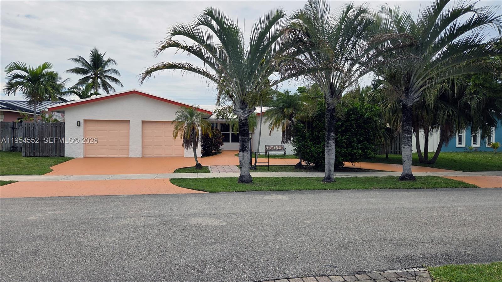 1245 Coral Ln, Hollywood FL 33019 photo 2