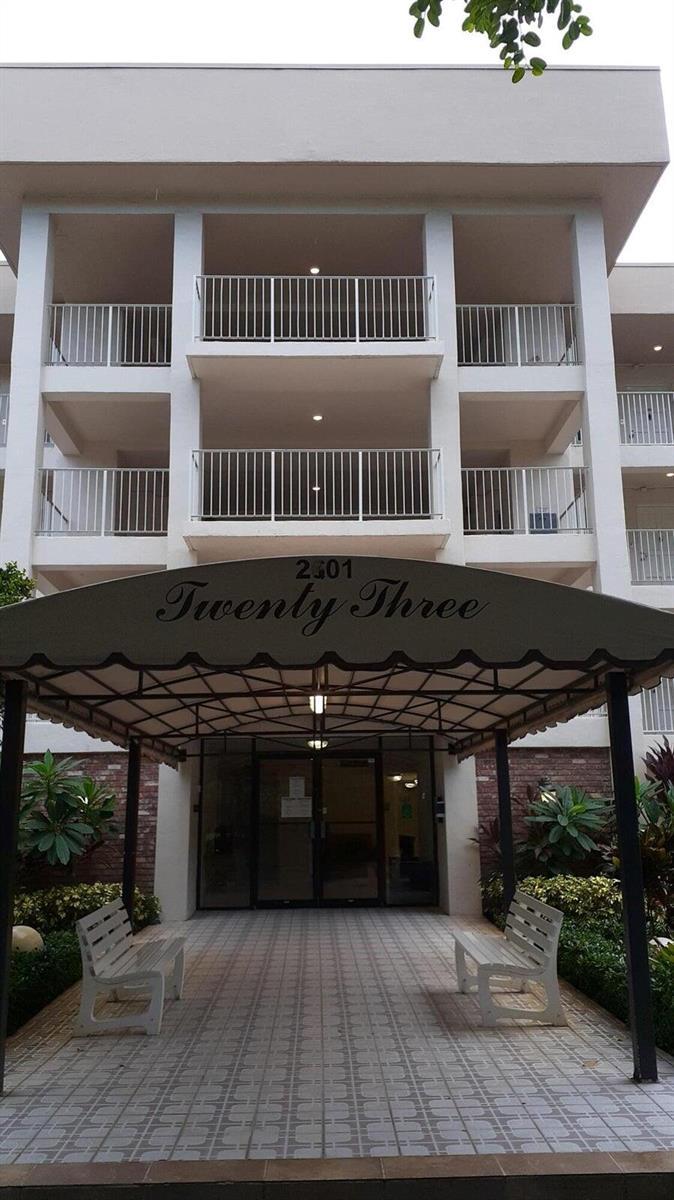 2601 S Course Drive # 203, Pompano Beach FL 33069 photo 2