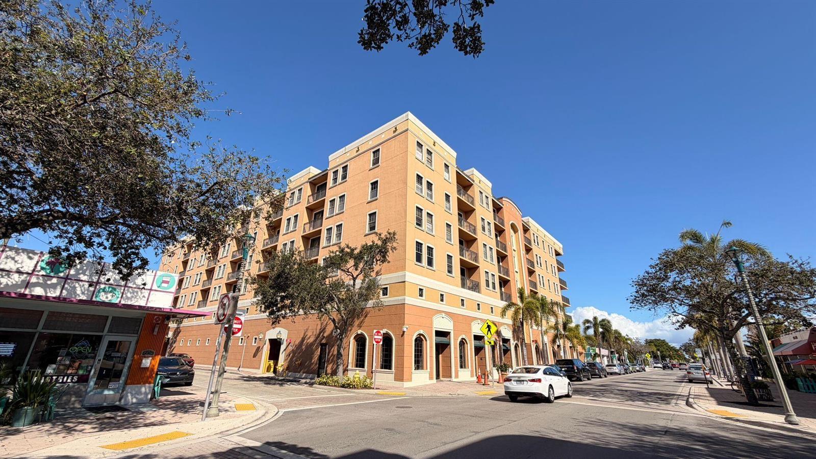 511 Lucerne Avenue # 610, FL 33460 photo 3