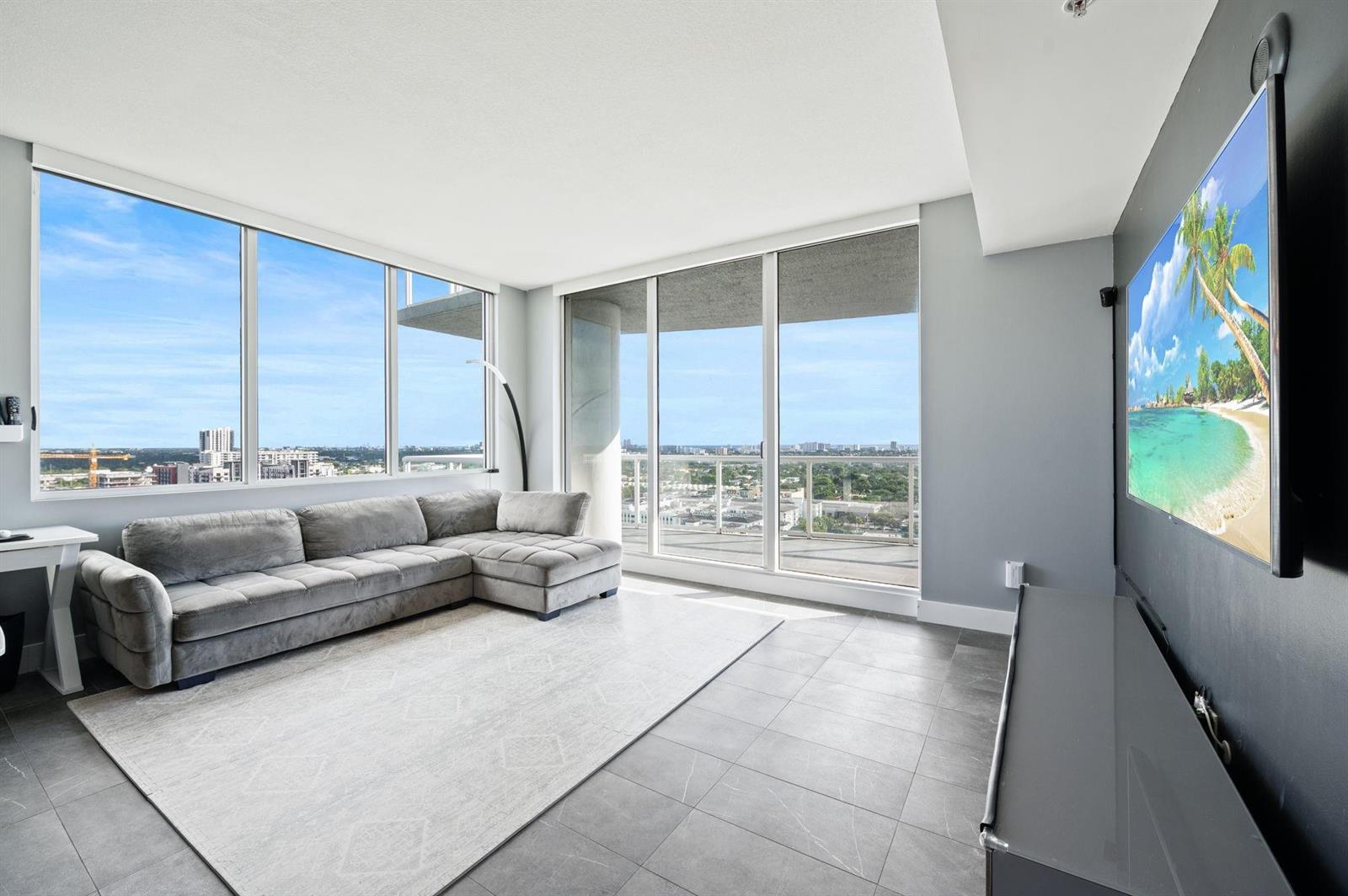 315 NE 3rd Avenue # 1907, Fort Lauderdale FL 33301 photo 4