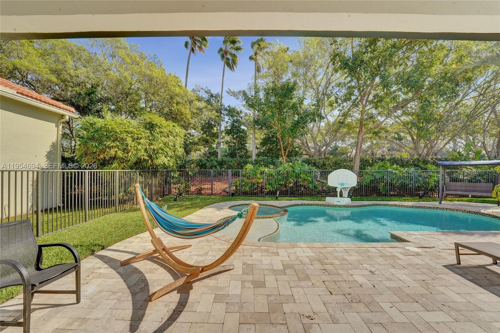 1367 Camellia Cir, Weston FL 33326 photo 3