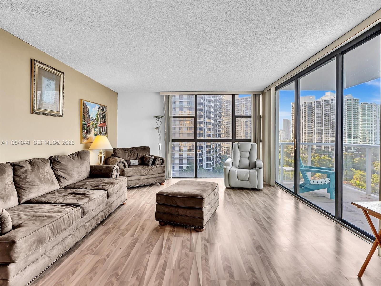 3731 N Country Club Dr # 1223, Aventura FL 33180 photo 2