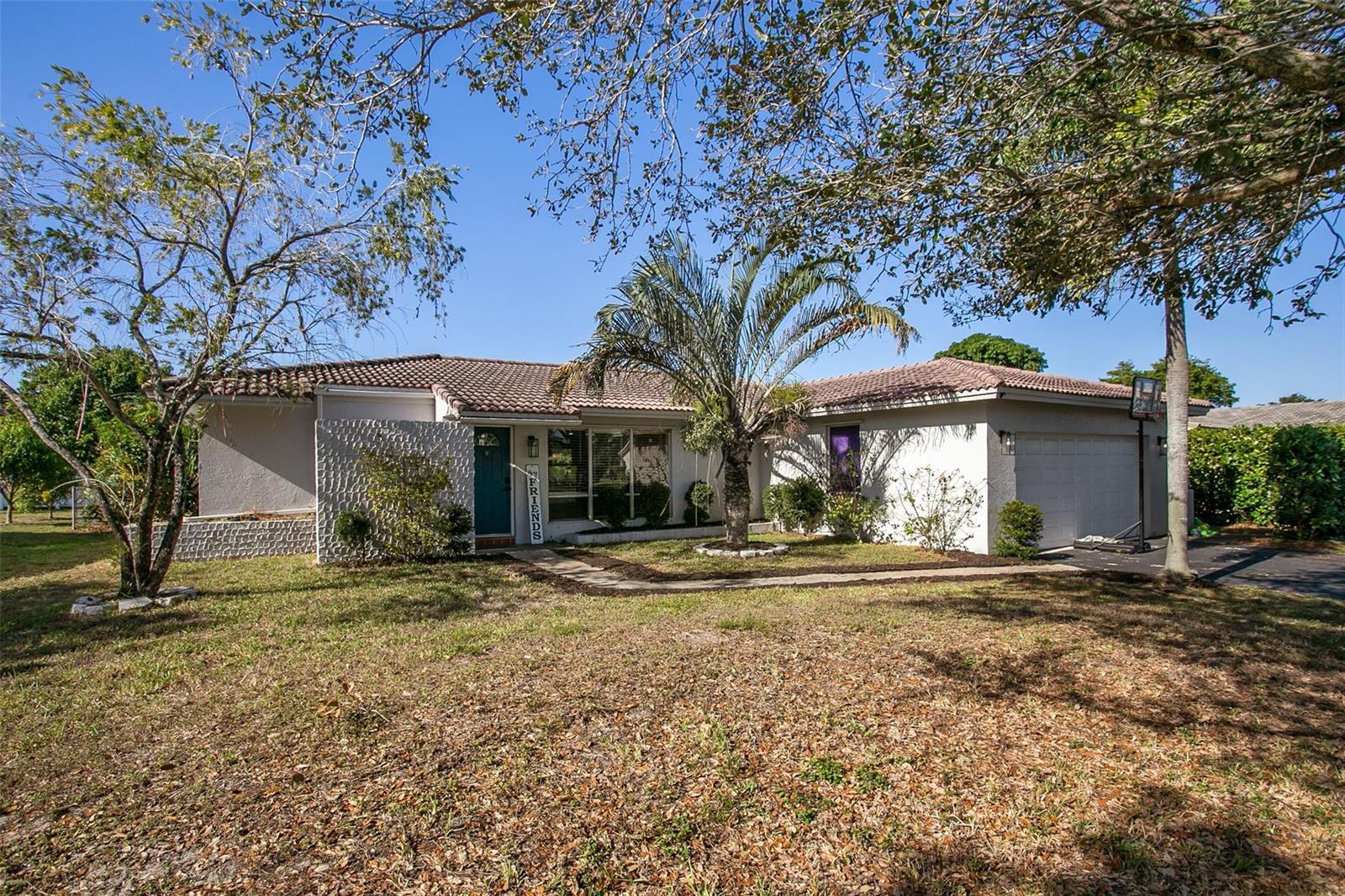 846 Ramblewood Drive, Coral Springs FL 33071