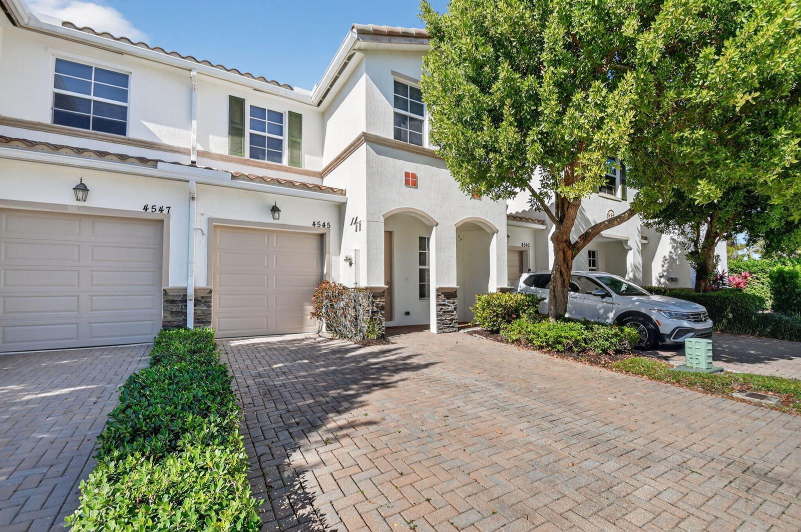 4545 Tara Cove Way, West Palm Beach FL 33417 photo 2