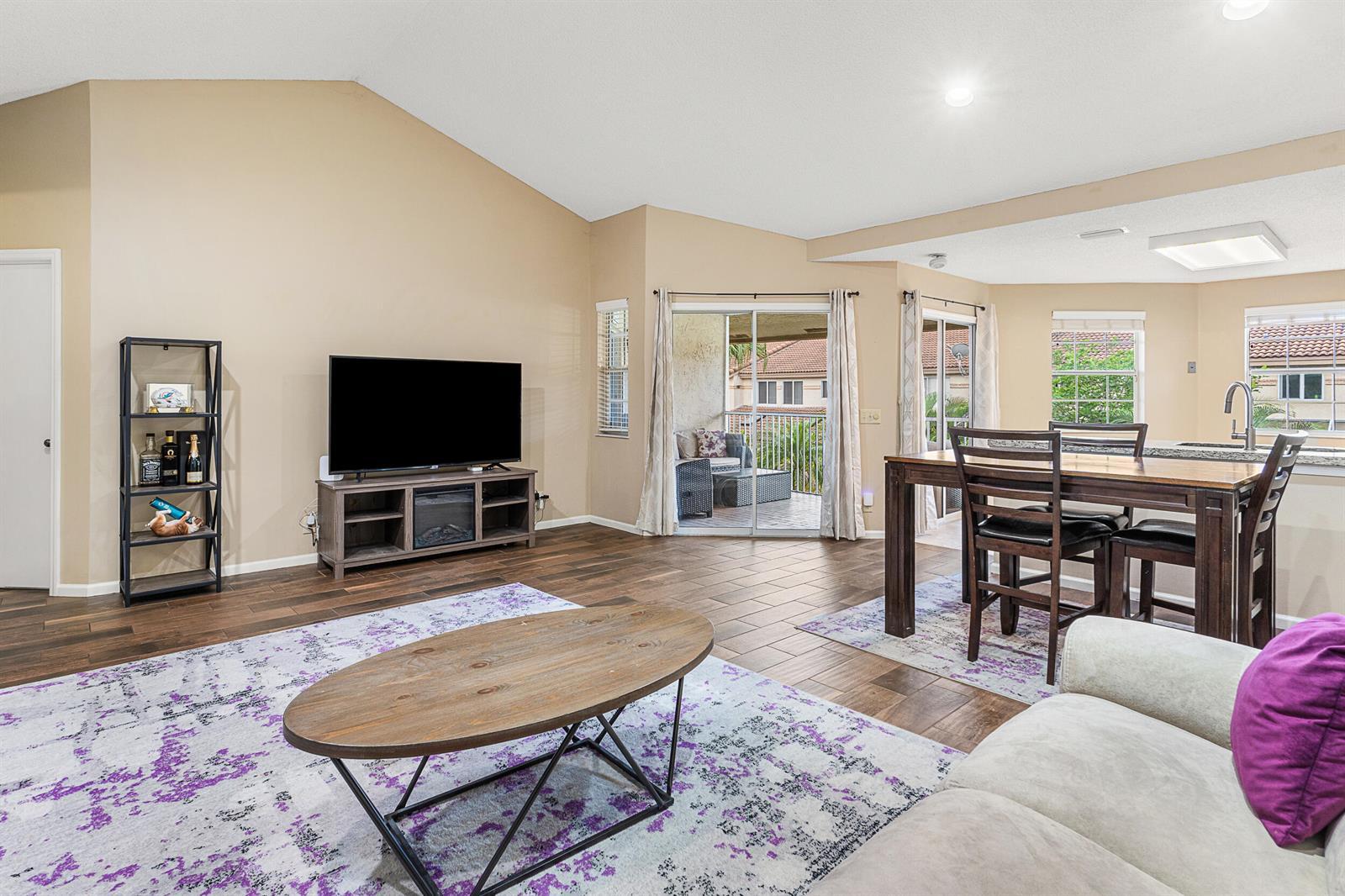 6626 Via Regina, Boca Raton FL 33433 photo 4