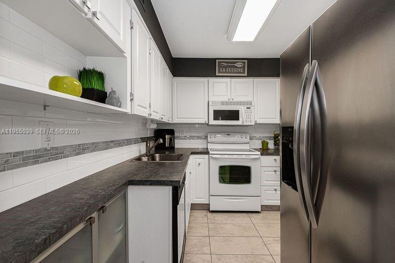 17800 Atlantic Blvd # 203, Sunny Isles Beach FL 33160 photo 3