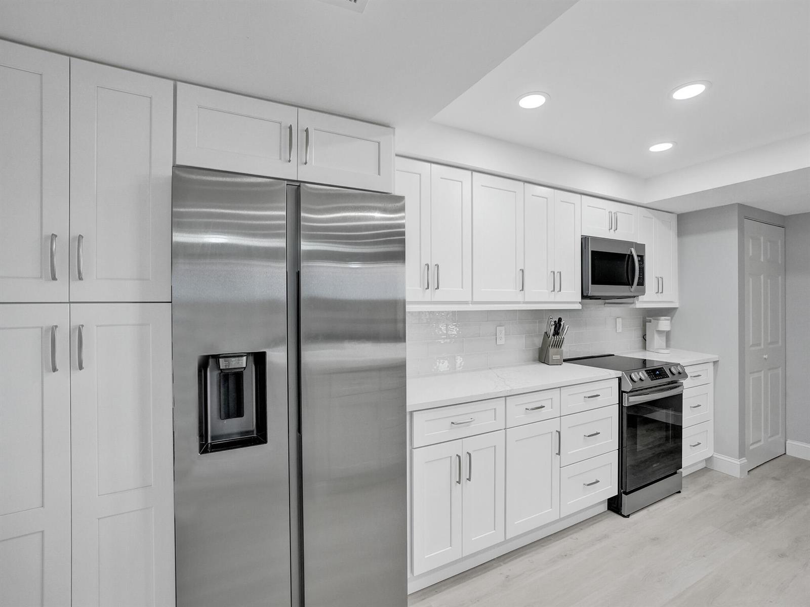 955 Egret Circle # 405, Delray Beach FL 33444 photo 2