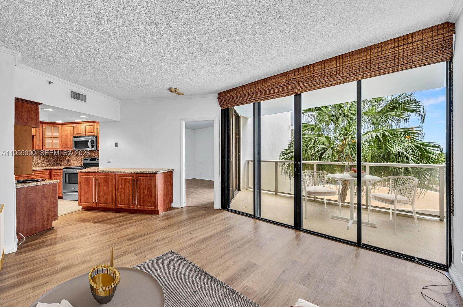 20281 E Country Club Dr # 210, Aventura FL 33180 photo 3