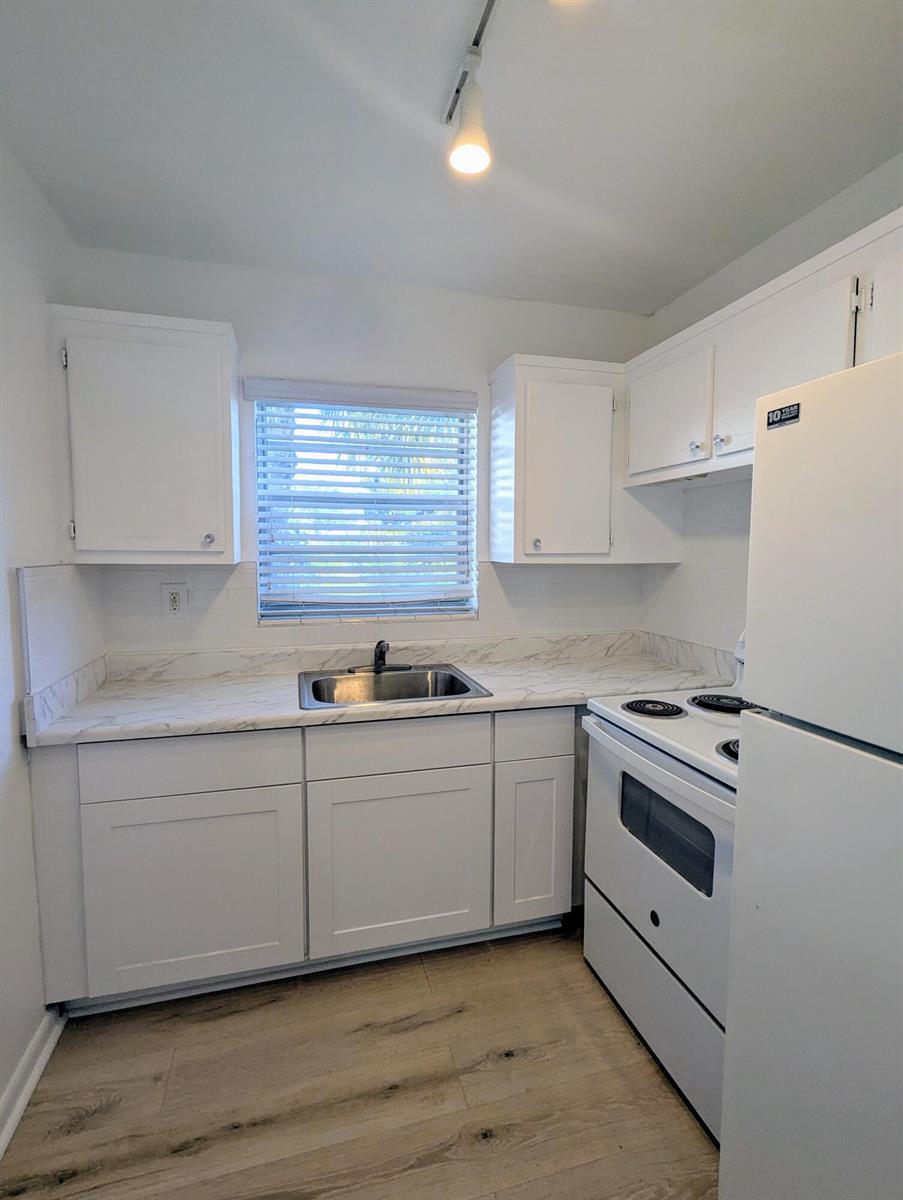 353 Sheffield O, West Palm Beach FL 33417 photo 3