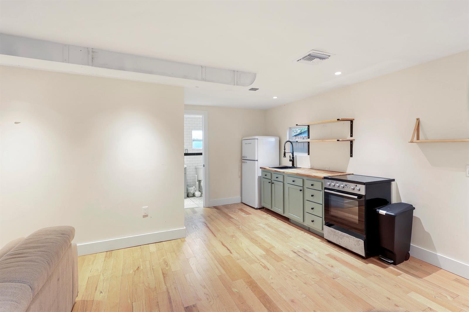 1309 E Florida Avenue, West Palm Beach FL 33401 photo 4