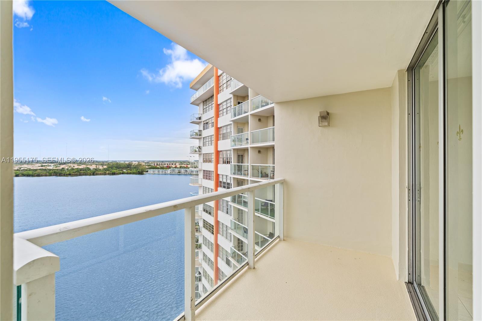 1301 NE Miami Gardens Dr # 1424W, Miami FL 33179 photo 3