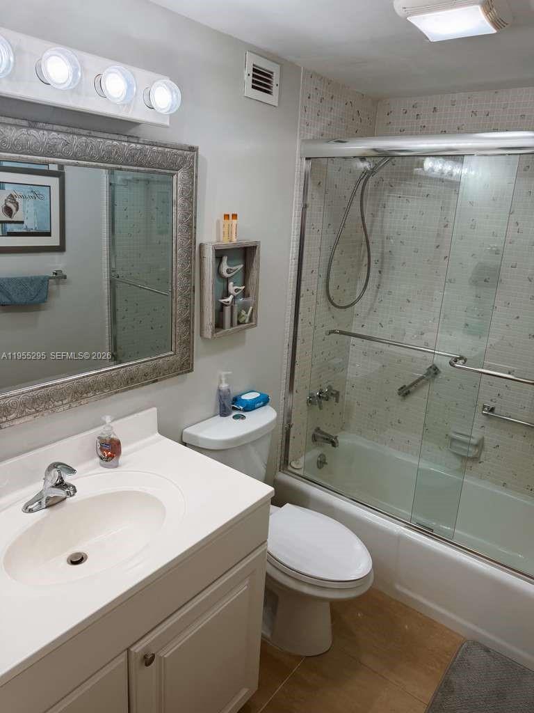 400 Kings Point Dr # 625, Sunny Isles Beach FL 33160 photo 5