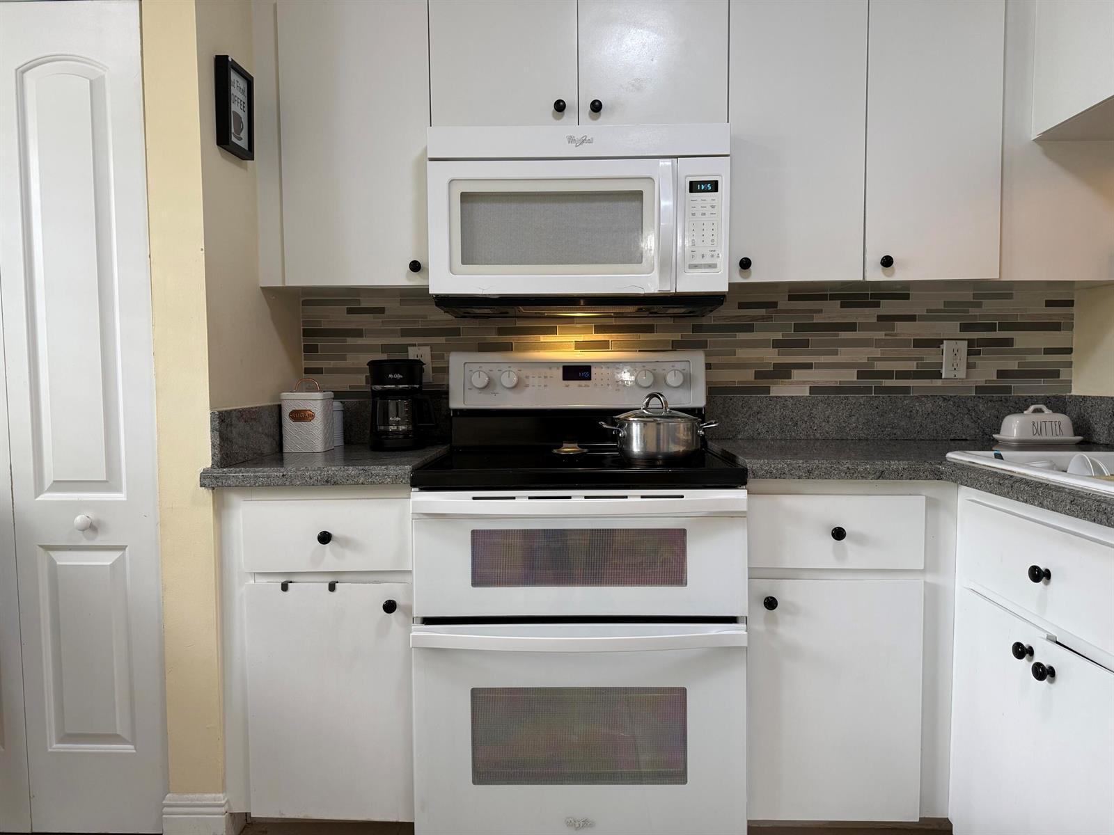 4550 Biddeford Avenue # 42, West Palm Beach FL 33417 photo 2