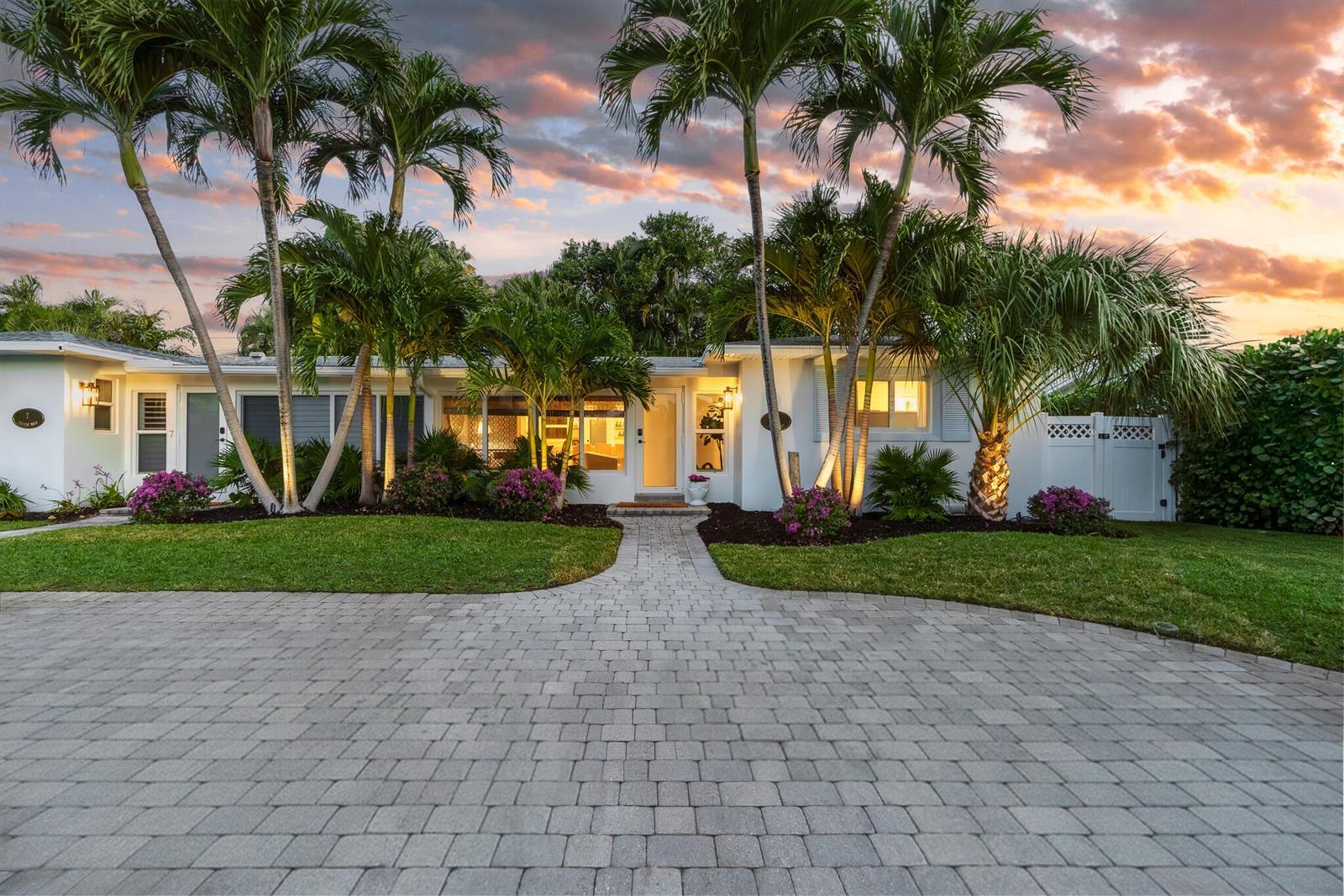 7 Fayette Drive, Boynton Beach FL 33435 photo 2