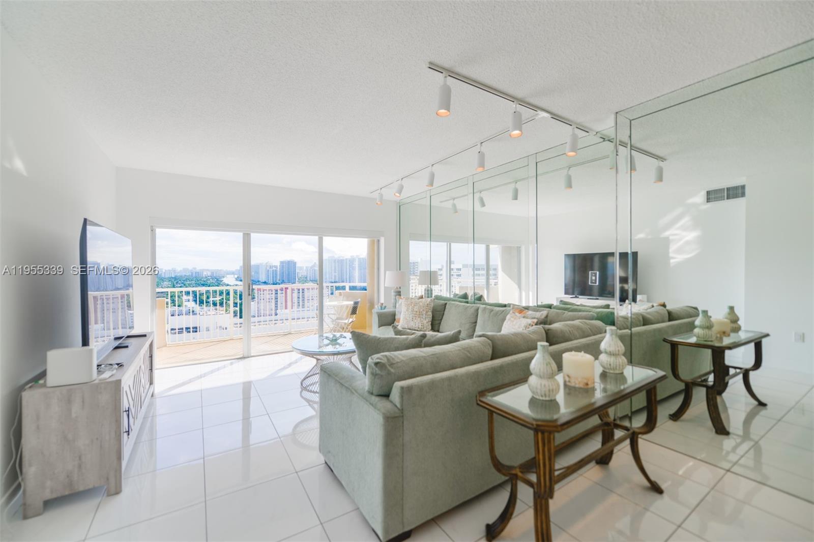 1985 S Ocean Dr # 22L, Hallandale Beach FL 33009 photo 4