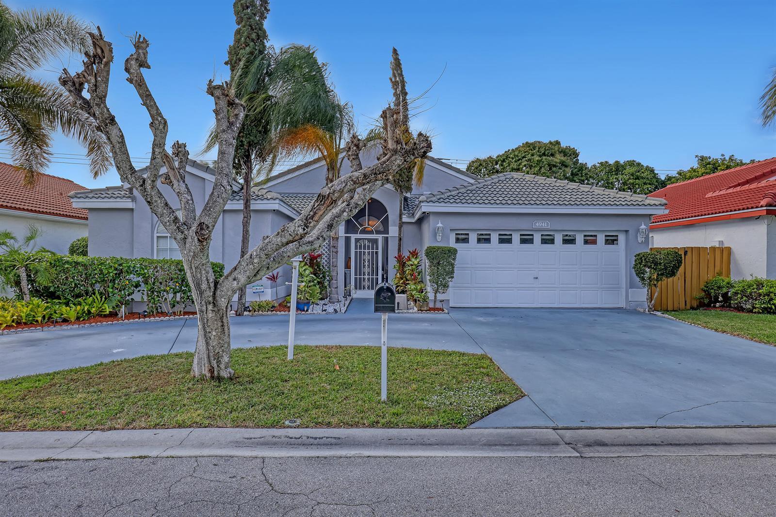 4941 Broadstone Circle, West Palm Beach FL 33417 photo 2
