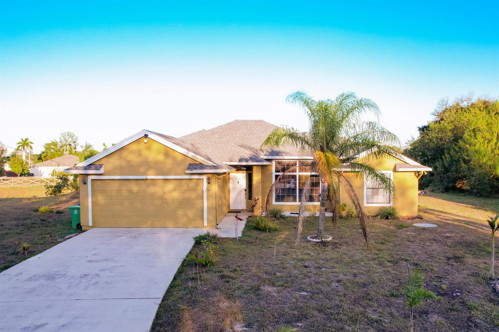 2091 SW Castinet Lane, Port St. Lucie FL 34953 photo 4