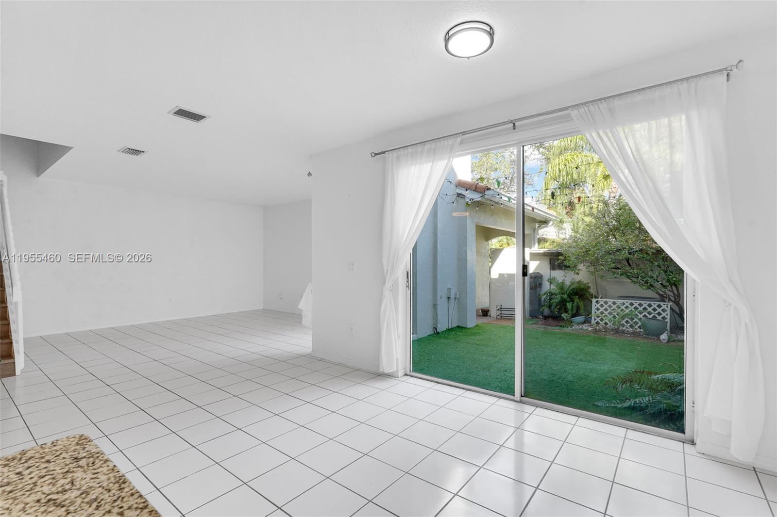 1120 Cliffrose St, Hollywood FL 33019 photo 3