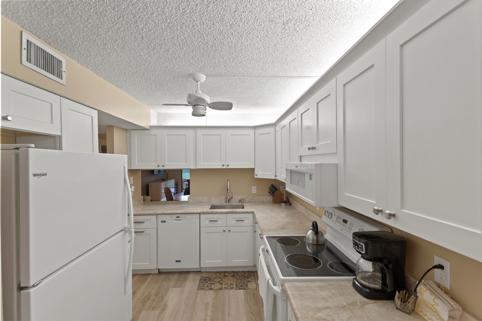 10155 Mangrove Drive # 105, Boynton Beach FL 33437 photo 3