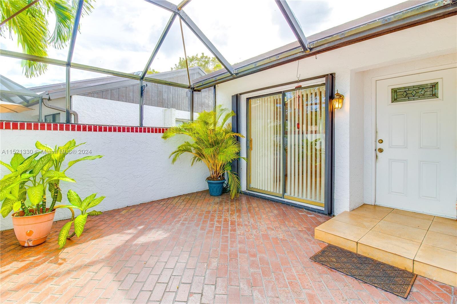 6343 W Pinehurst Cir W # D36, Tamarac FL 33321 photo 4