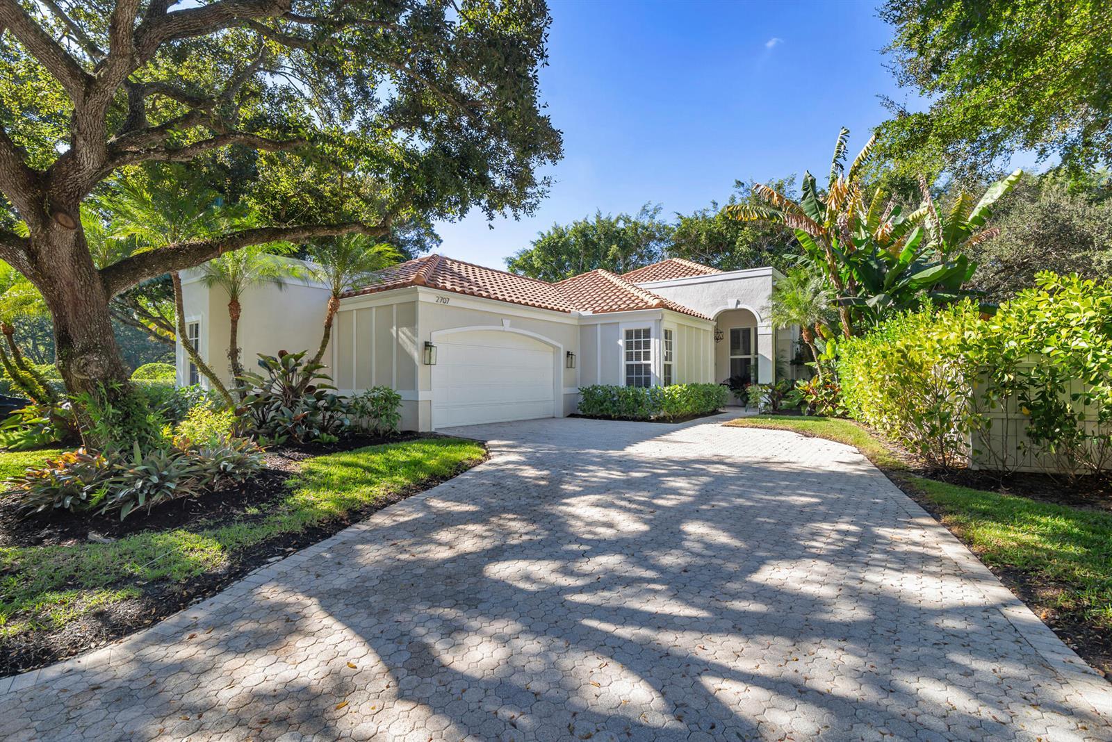2707 Players Court, Wellington FL 33414 photo 3