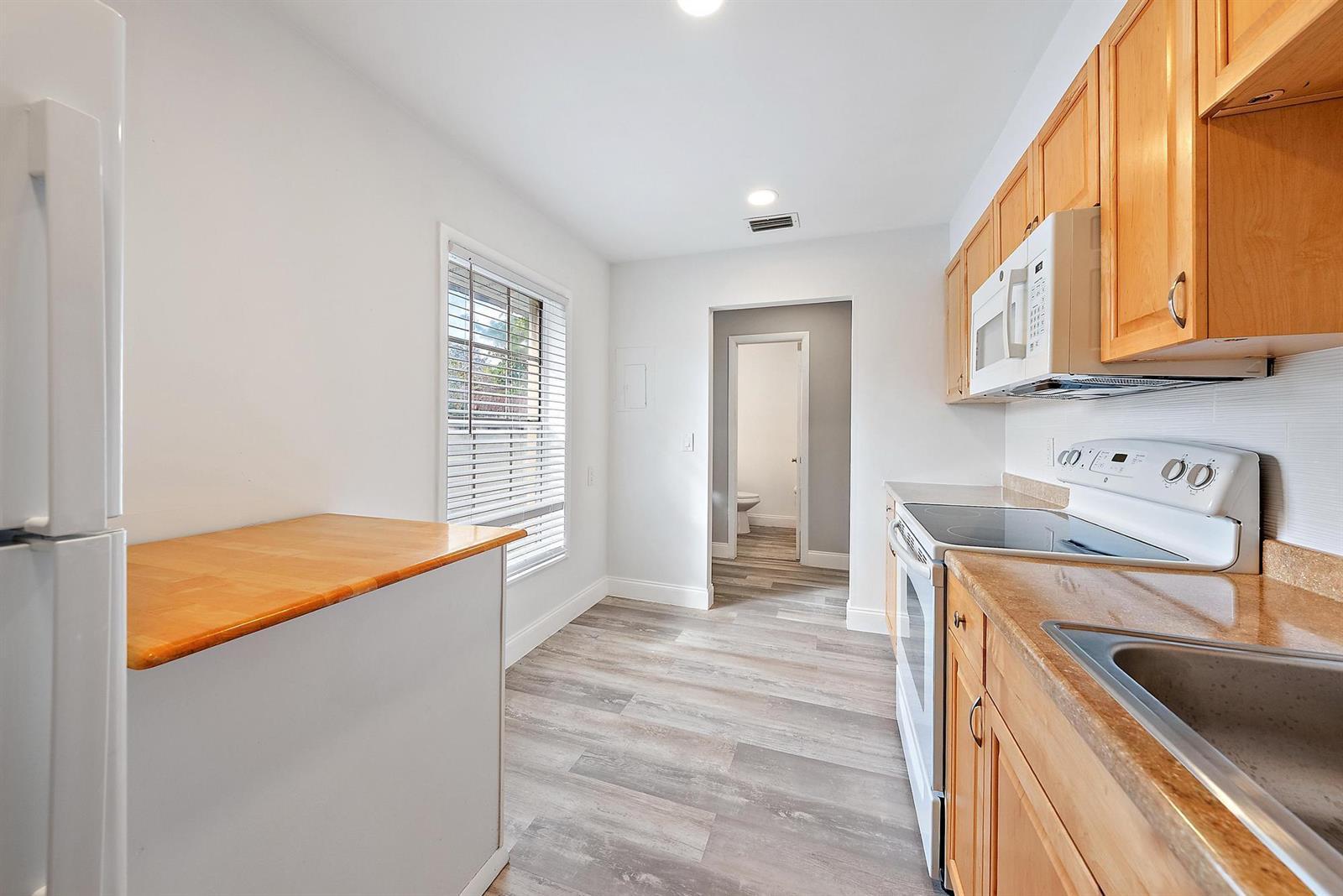 292 Cape Cod Circle # B, Lake Worth FL 33467 photo 4