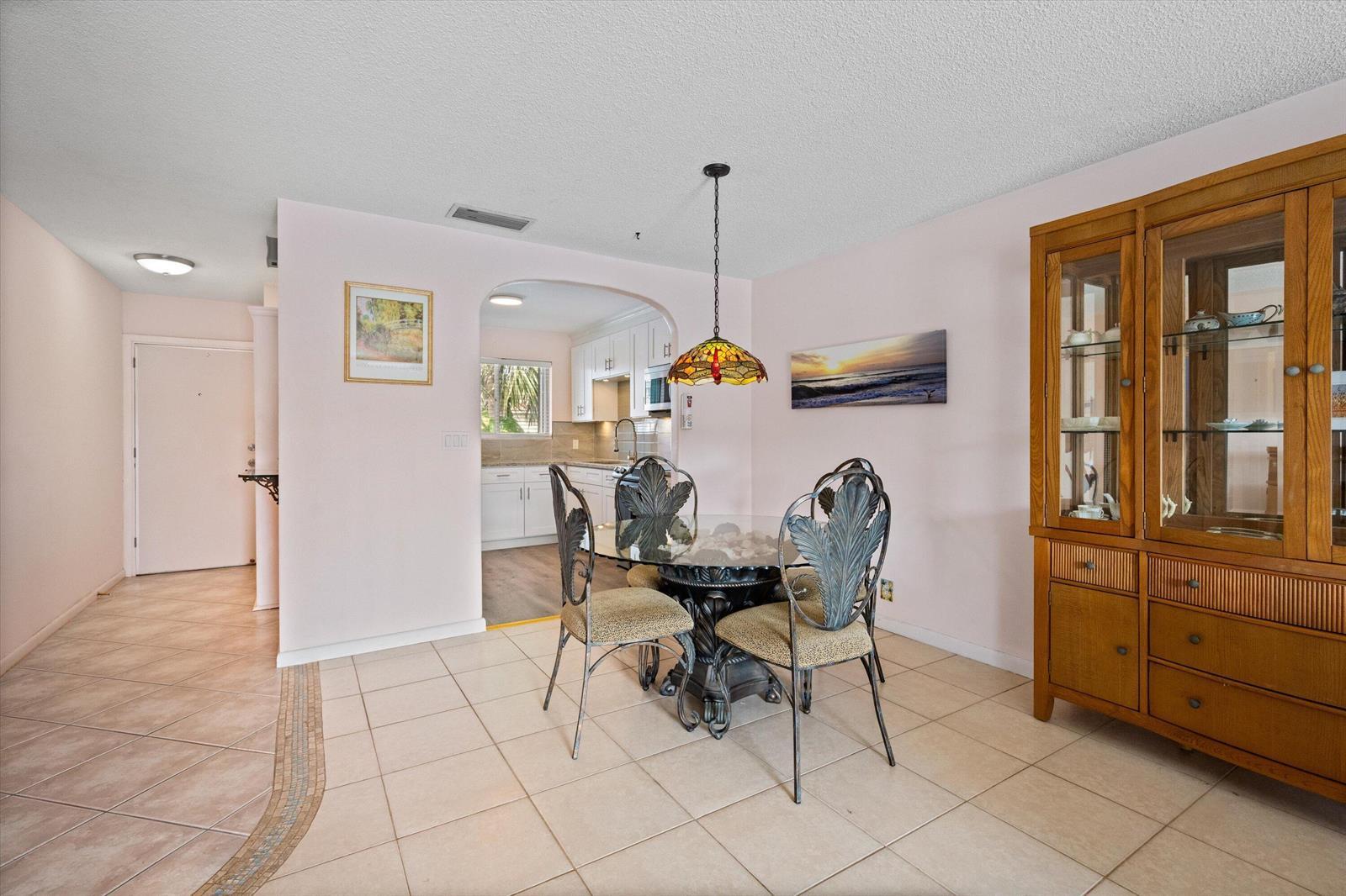 421 S Lakeside Drive # 10, FL 33460 photo 2