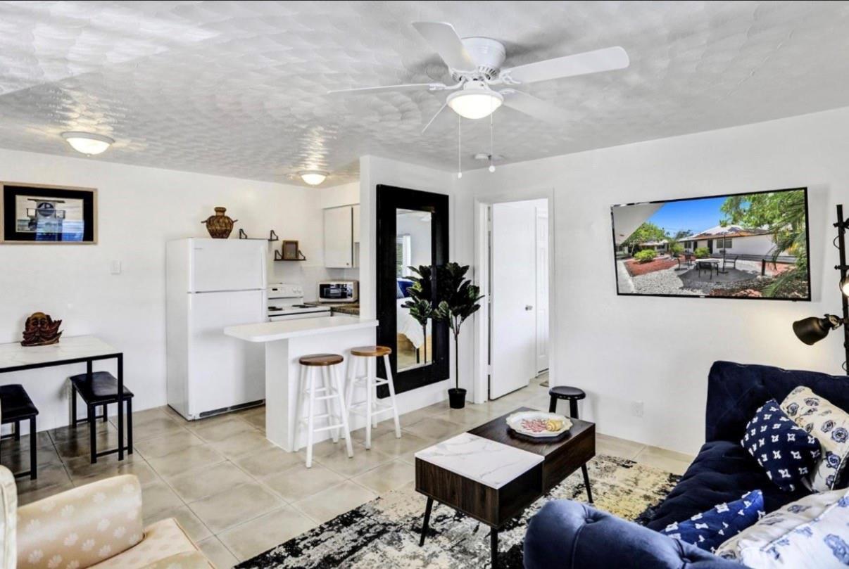 820 NE 16th Avenue # 1, Fort Lauderdale FL 33304