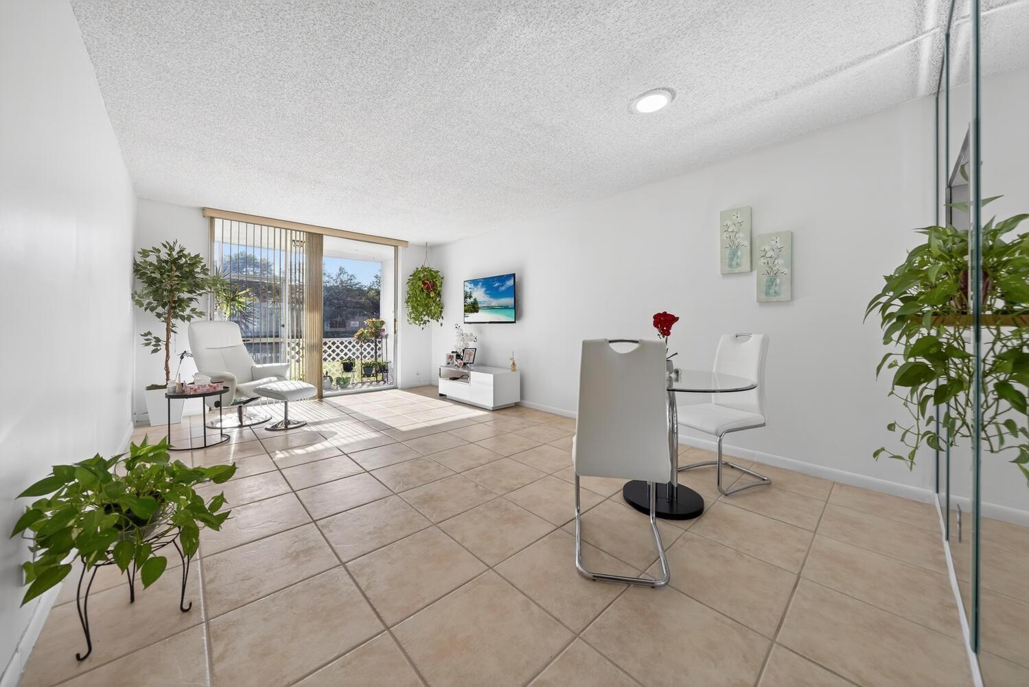9281 Sunrise Lakes Boulevard # 107, Sunrise FL 33322 photo 3