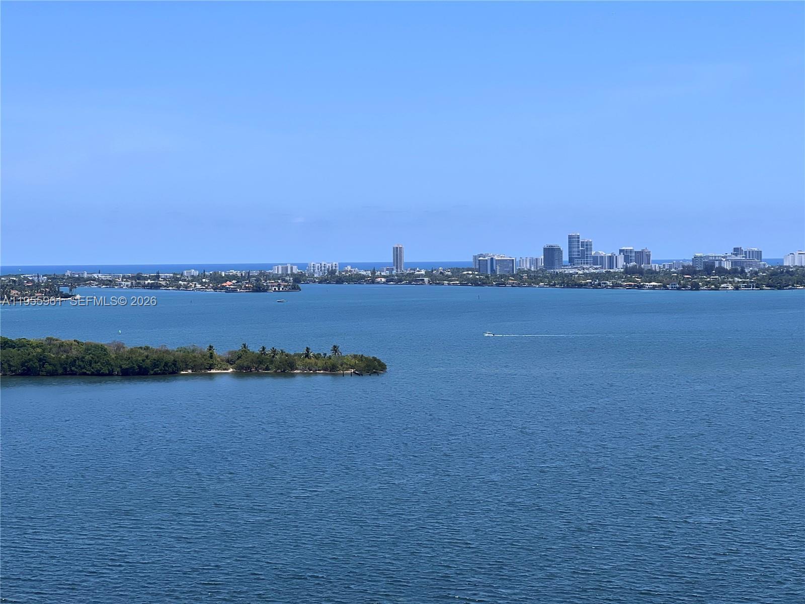 Miami, FL 33181 photo 3