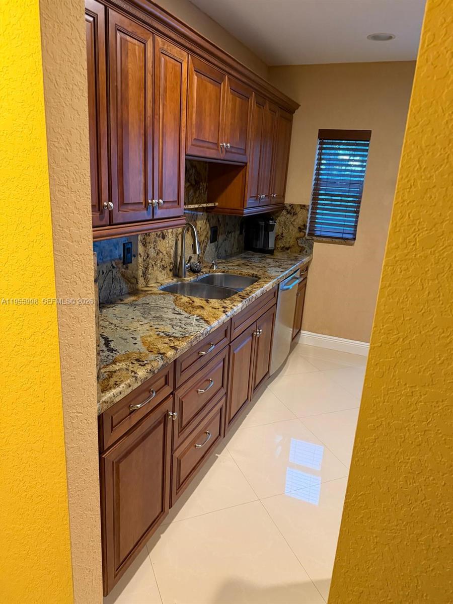 830 NE 20th Ave # 3, Fort Lauderdale FL 33304 photo 4