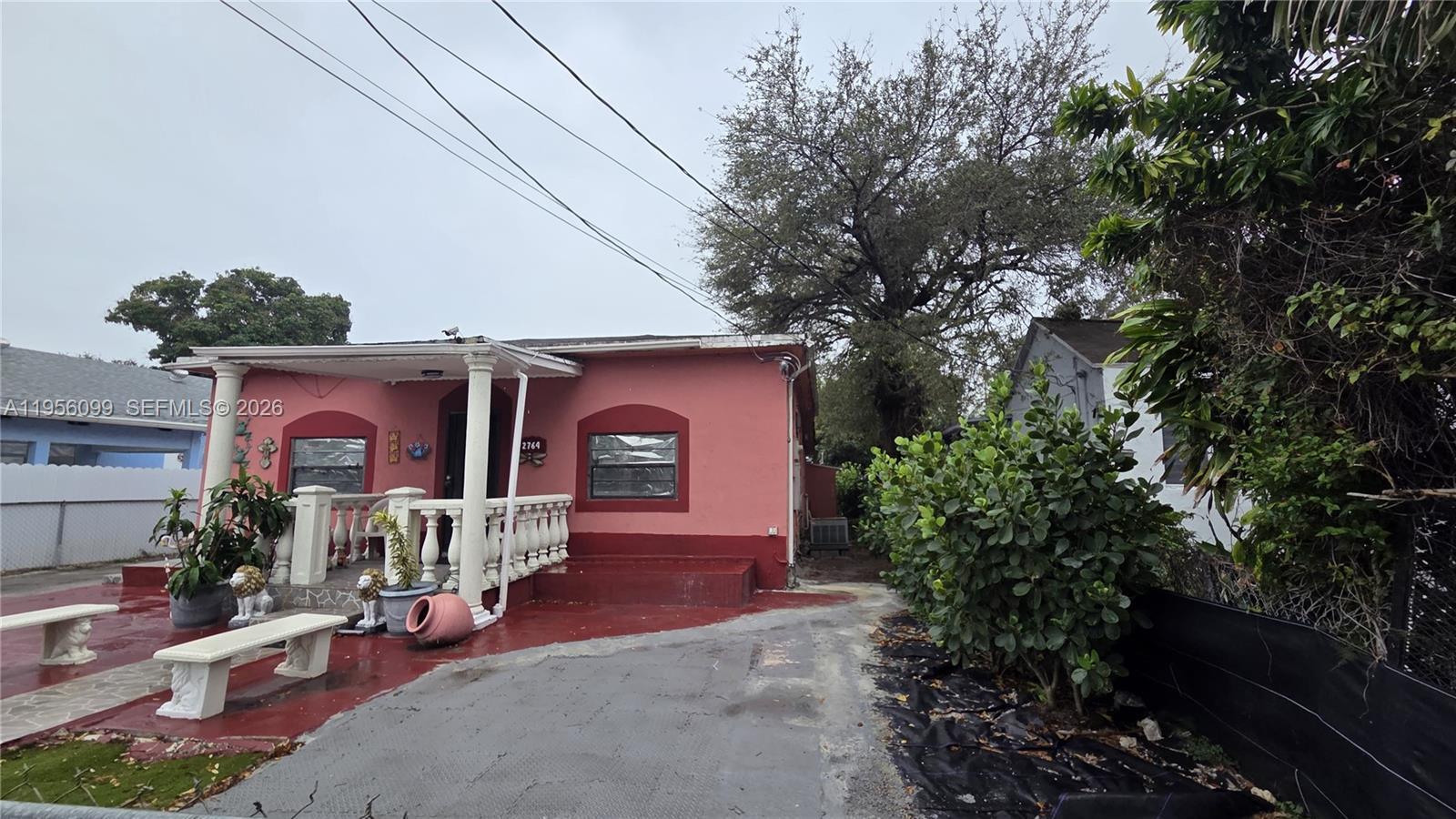 2764 NW 31st St, Miami FL 33142 photo 4