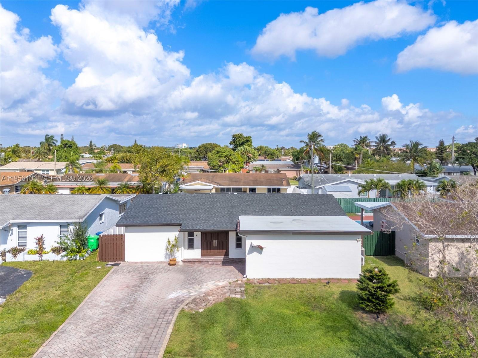 10631 NW 28th St, Sunrise FL 33322 photo 2