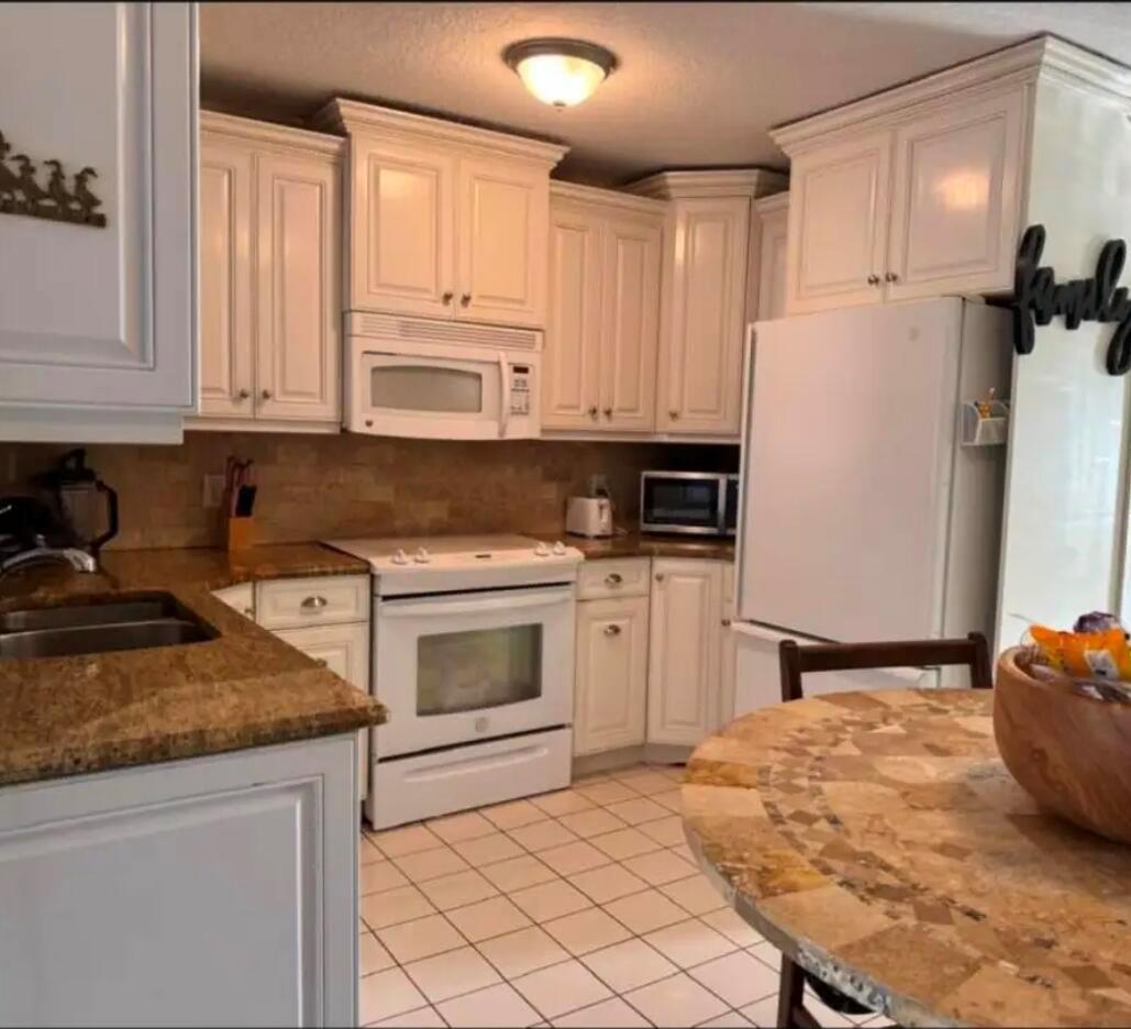 1813 SE Balletos Street, Port St. Lucie FL 34952 photo 4