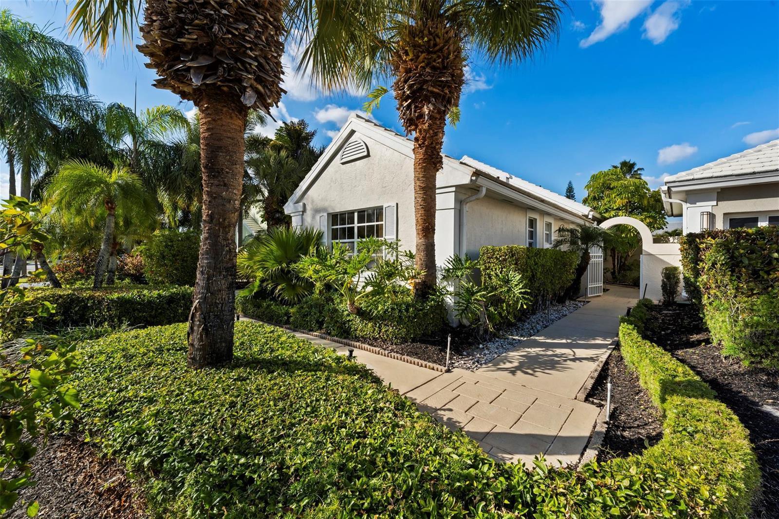 9181 Heathridge Drive, West Palm Beach FL 33411 photo 2