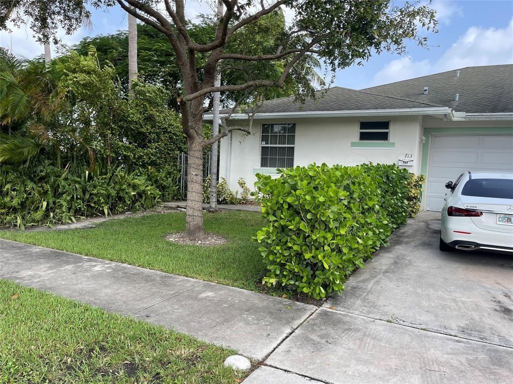 713 NE 4th Street, Hallandale Beach FL 33009 photo 2