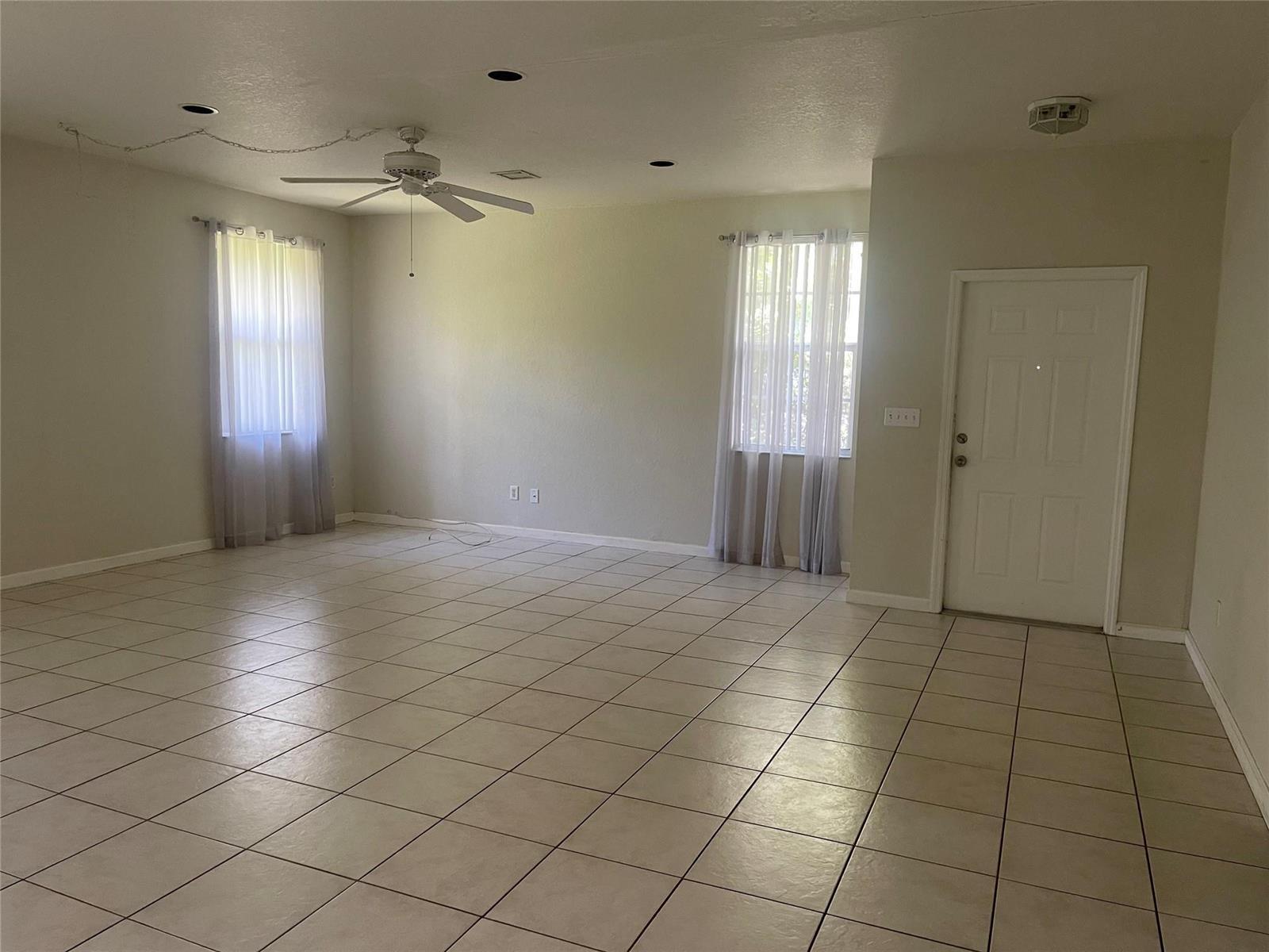 717 NE 4th Street, Hallandale Beach FL 33009 photo 3
