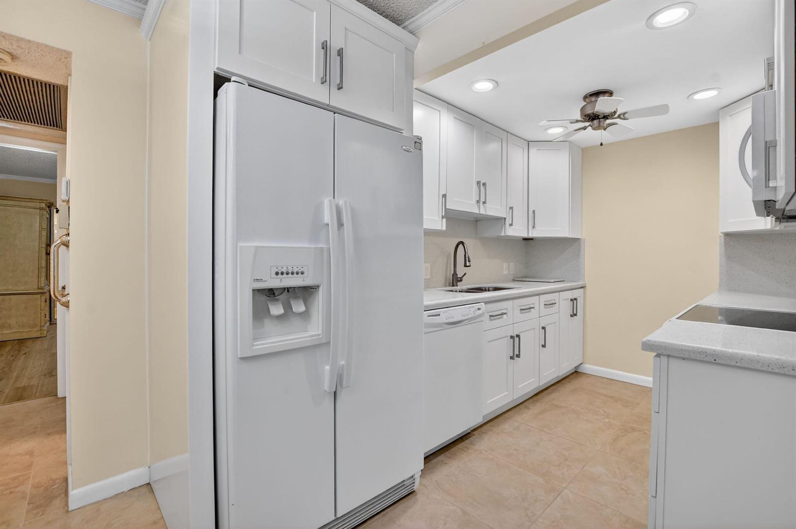 2070 Newport Q, Deerfield Beach FL 33442 photo 4