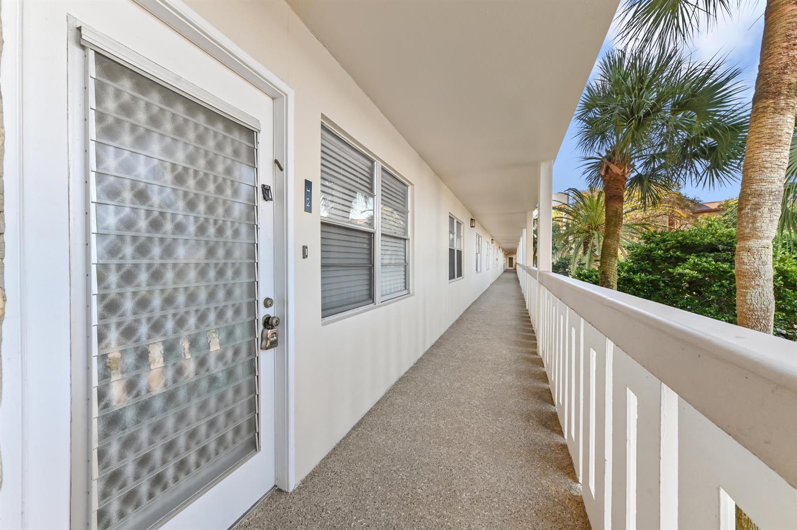 3204 Portofino Point # H2, Coconut Creek FL 33066 photo 4