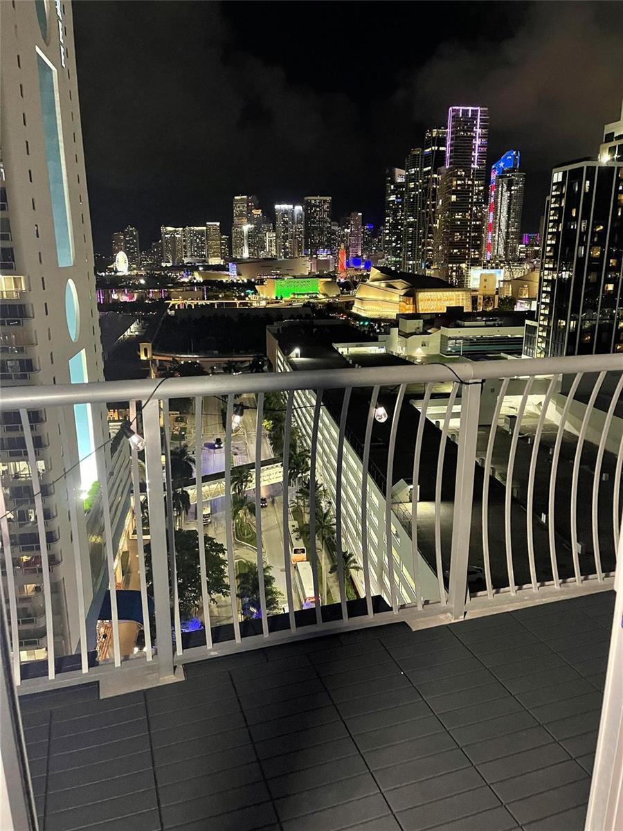 1750 N Bayshore Drive # 2106, Miami FL 33132 photo 2