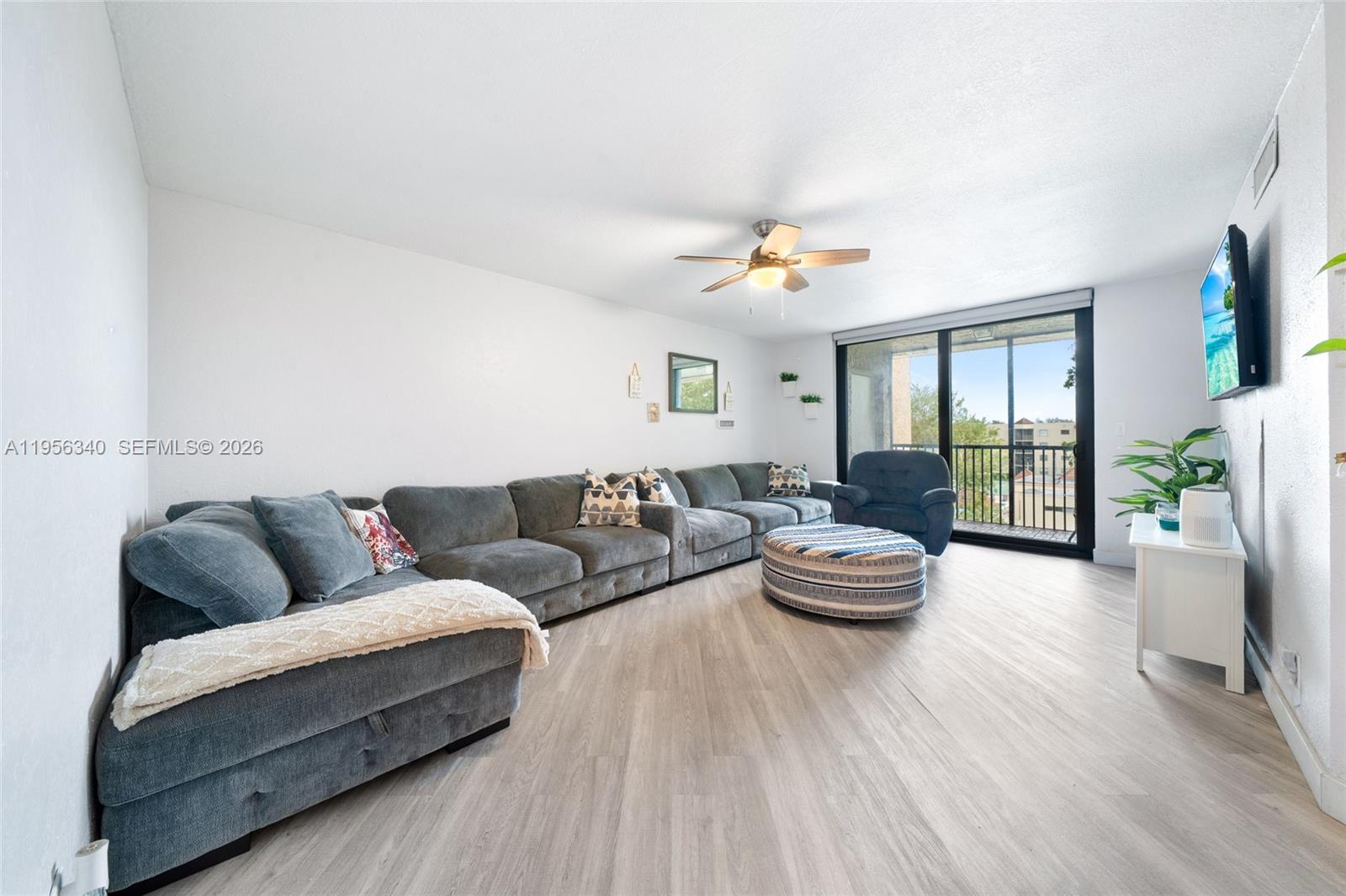 10551 W Broward Blvd # 408, Plantation FL 33324 photo 2