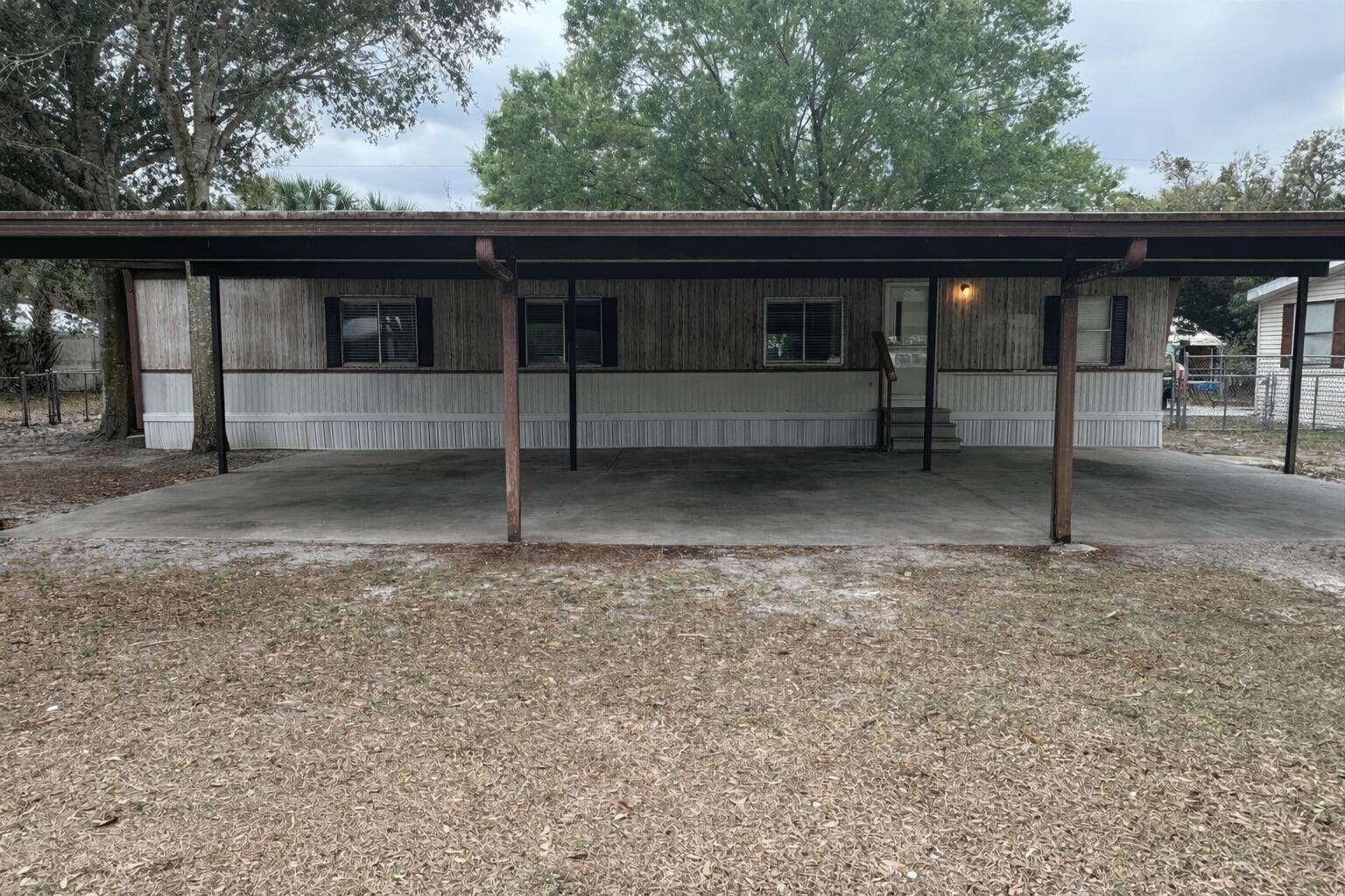 4254 SE 22nd Court, Okeechobee FL 34974